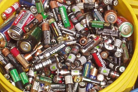 回收锂电池价钱_动力电池回收价格_回收三元锂电池